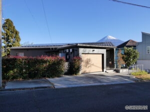 富士宮市青木平　令和2年築　全居室・浴室から富士山を望む3LDK平屋の物件画像