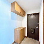 【リフォーム済/玄関】鍵の交換、シューズボックスのクリーニング、フローリングのワックスがけを行いました。