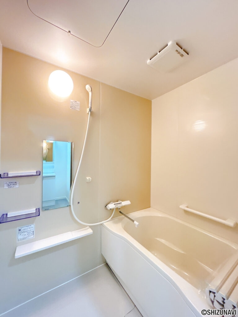 【リフォーム済/浴室】浴室はハウステック製の新品のユニットバスに交換しました。