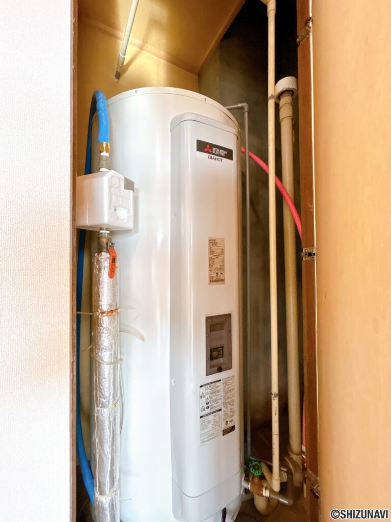 【電気温水器】電気温水器の新品交換を行いました。