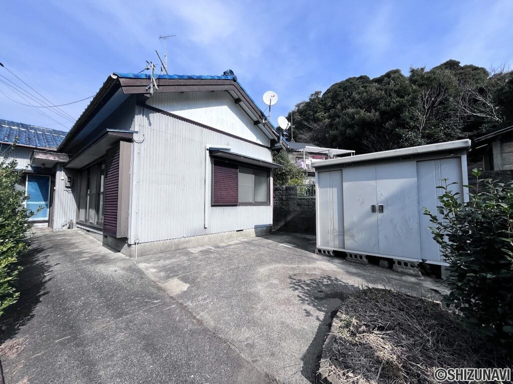 湖西市新居町内山　中古住宅