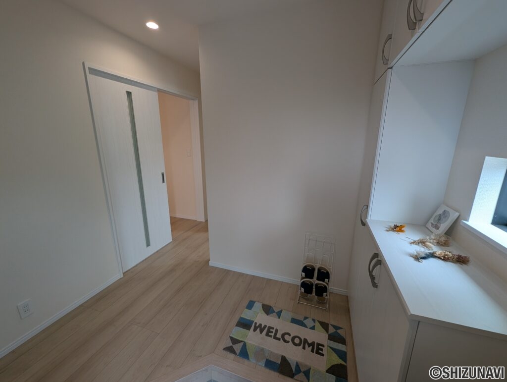 2号棟　玄関の画像です。