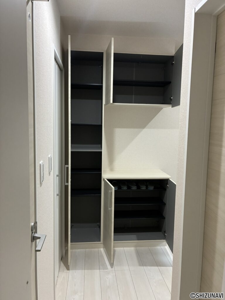 豊富な玄関収納
