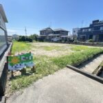 南東角。進入路は約2.5mございます。