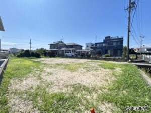 南東角。平屋での建築も可能な面積がございます。