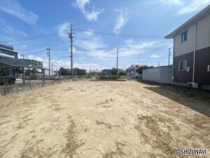 西から東向きに撮影しました。