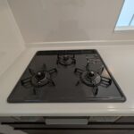 1号棟　３口コンロの画像です。