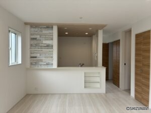 浜松市　中央区　三島町　東栄住宅　リビング　19帖