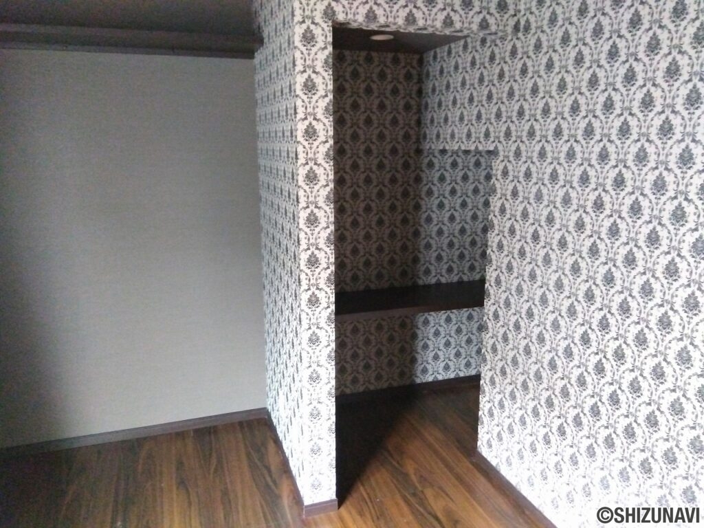 南西洋間（5.5帖）階段下収納