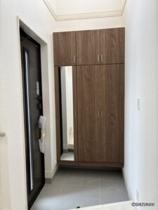 中央区　芳川町　東栄住宅　新築　玄関