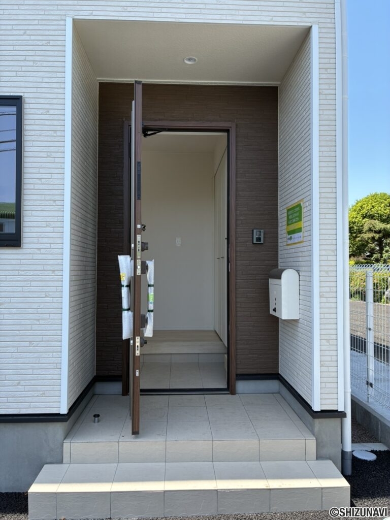 新築　富士市　伝法　玄関