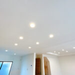 【照明器具】各居室の照明器具は新品交換しました。照明器具は設置した状態でお引渡しを致しますのでお客様が別途ご購入いただく必要はございません。