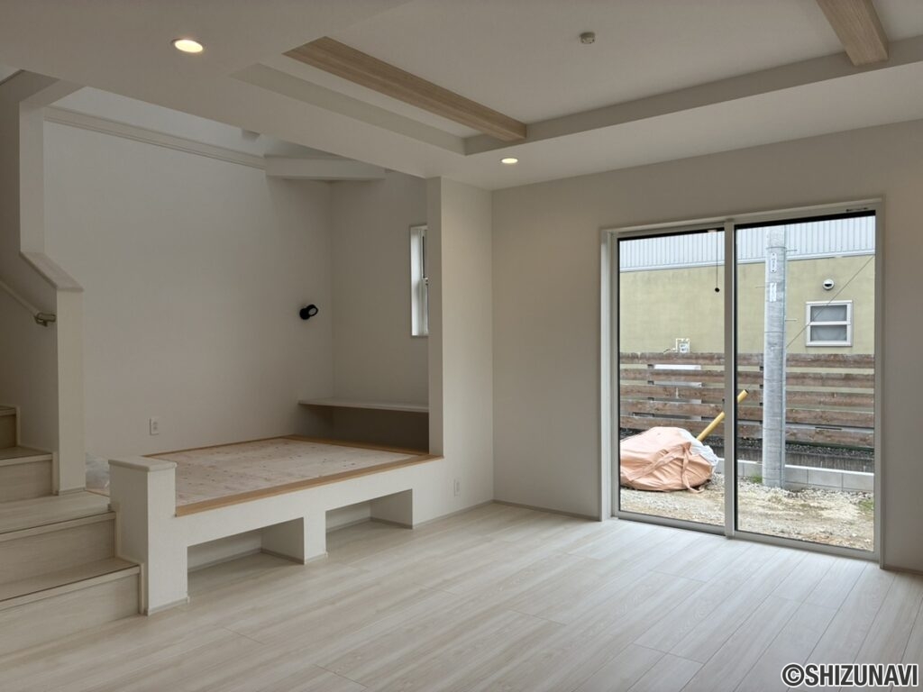 浜松市　中央区　三島町　リビング　マルチスキップ　19帖