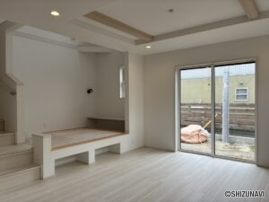 浜松市　中央区　三島町　リビング　マルチスキップ　19帖