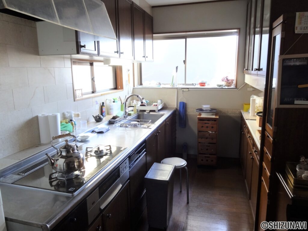 宇東川西町戸建て　