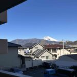 共用廊下から少し富士山も見えます。