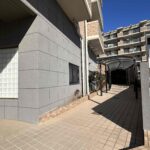 エントランスに向かう専用通路。