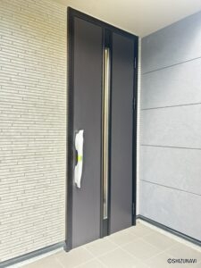 玄関ドアになります。タッチレスキーにも、対応しております。