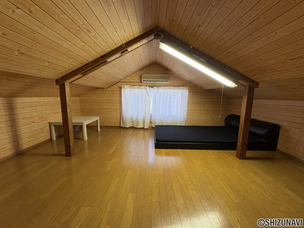 屋根裏部屋（2階）の写真です。