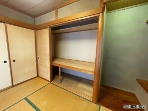 1階和室押入です