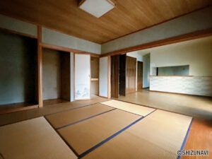 【リフォーム前/LDK】現在は和室ですがLDKの一部に変更いたします。対面キッチンで、ご家族と会話を楽しみながら家事ができますね。