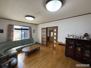 リビング全体の写真です。