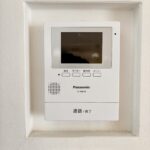 モニター付きインターホンで安心です。