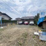 【リフォーム済/駐車場】計6台のお車が駐車可能です。また、浄化槽は清掃とブロワーの交換を行いました。