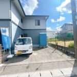 【リフォーム済/駐車場】門扉を撤去し、駐車しやすいように工事を行いました。