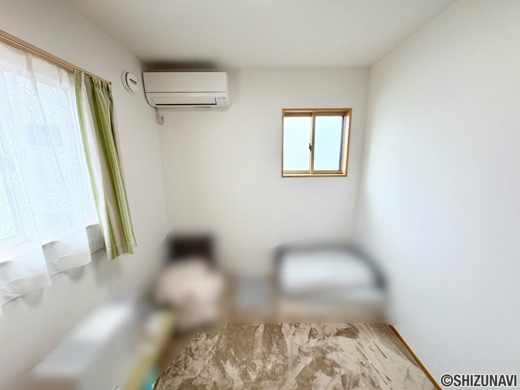 各部屋（2階4.9帖の洋室以外）エアコンも設置されております。