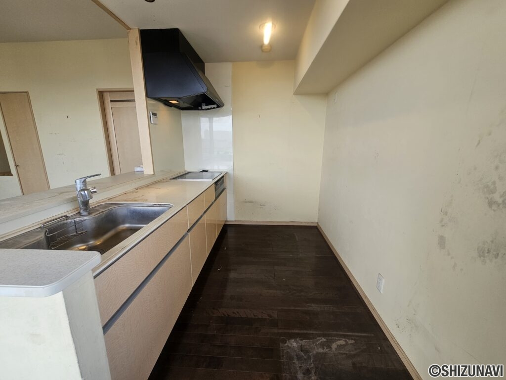 クイーンズタウン今泉　501号室　角部屋　 4LDKの画像