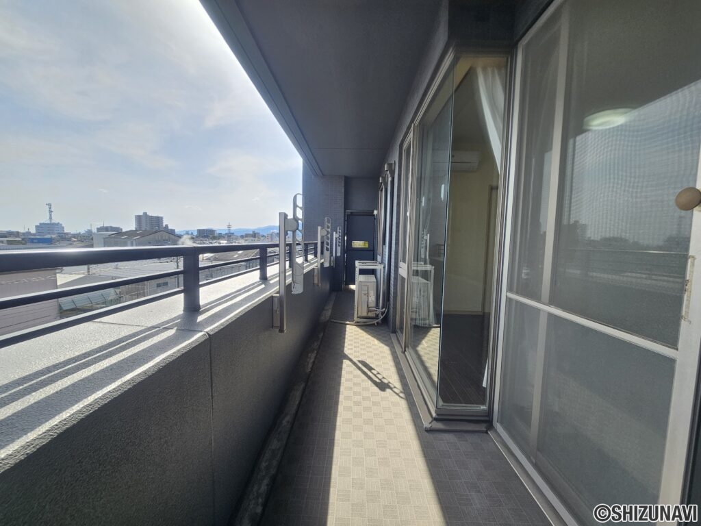 クイーンズタウン今泉　501号室　角部屋　 4LDKの画像