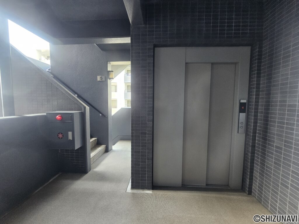 クイーンズタウン今泉　501号室　角部屋　 4LDKの画像