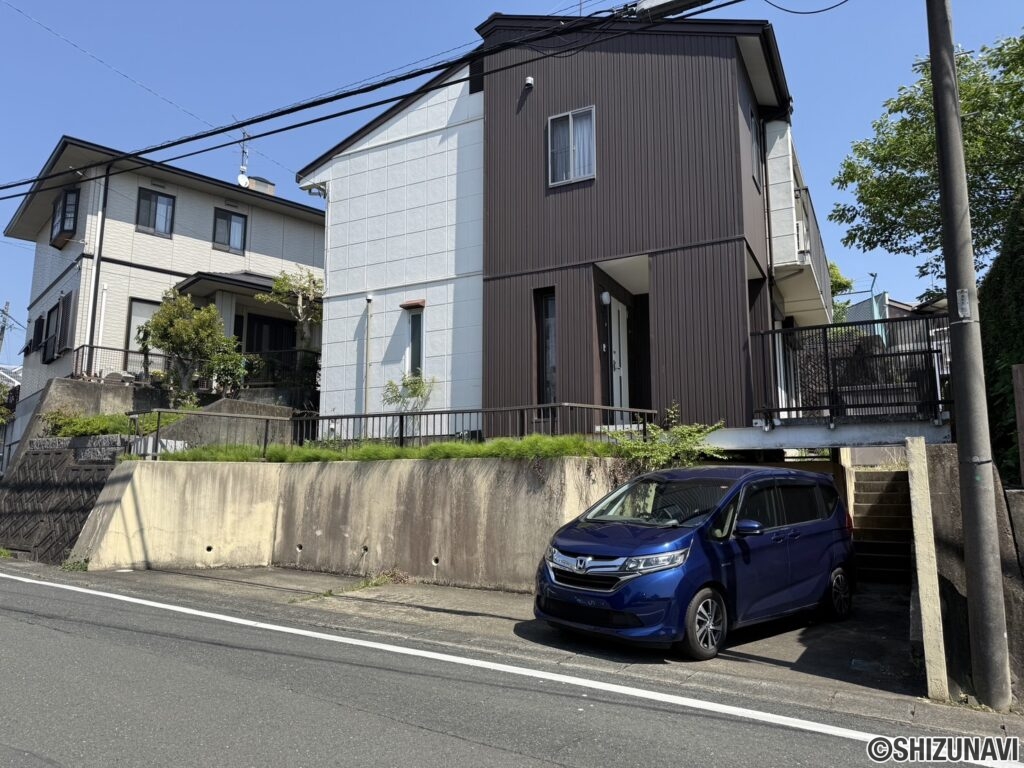 磐田市見付1063-8　売土地（整形地）　解体更地渡し、確定測量渡し　建築条件なしの画像