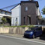 磐田市見付1063-8　売土地（整形地）　解体更地渡し、確定測量渡し　建築条件なしの画像