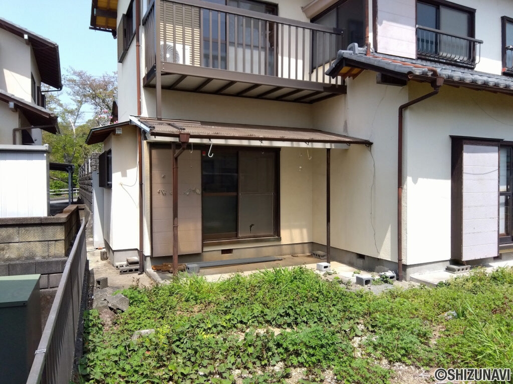 敷地南西側から撮影