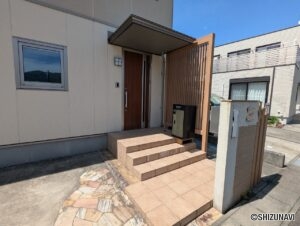 東田中玄関外
