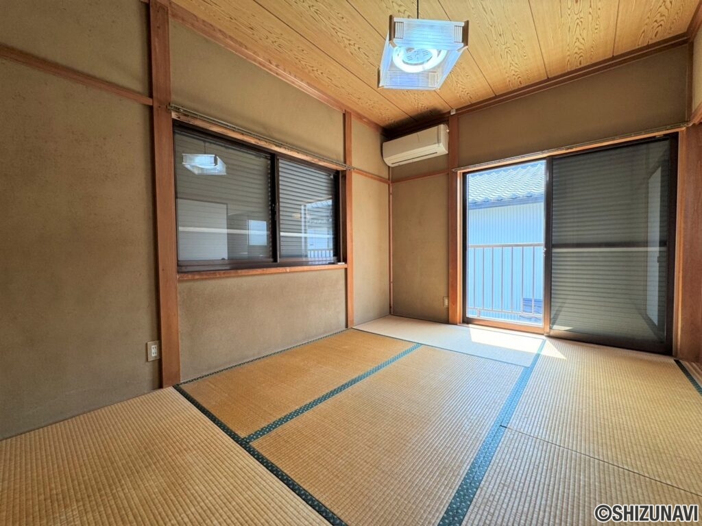 2階和室（掃き出し側6帖）