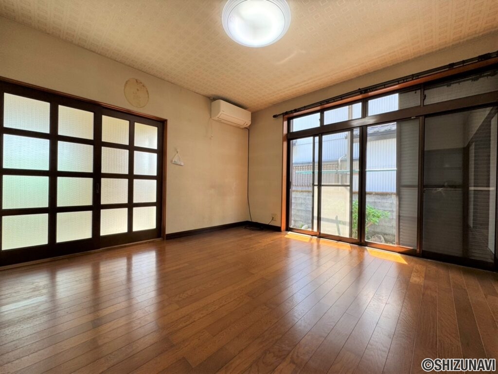 1階洋間（8帖）