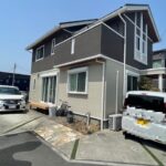 お車は2台駐車可能です