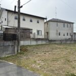 道路から南西を向いて撮影