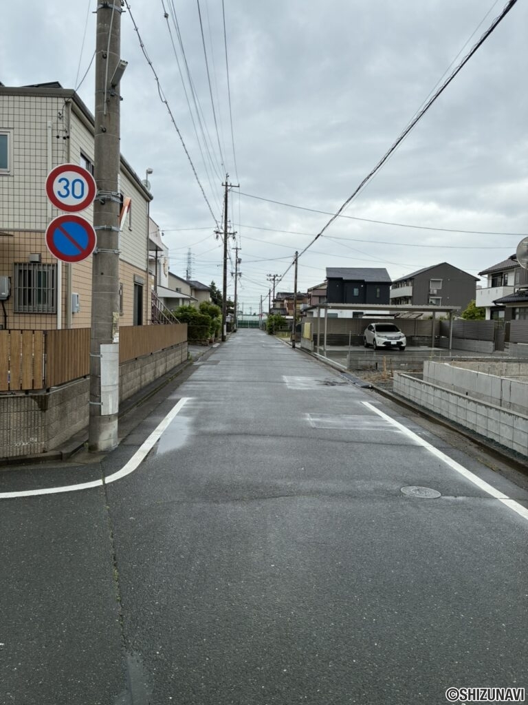 龍禅寺　南側道路