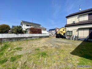 主要道路へのアクセスも良く、車での移動がスムーズです。