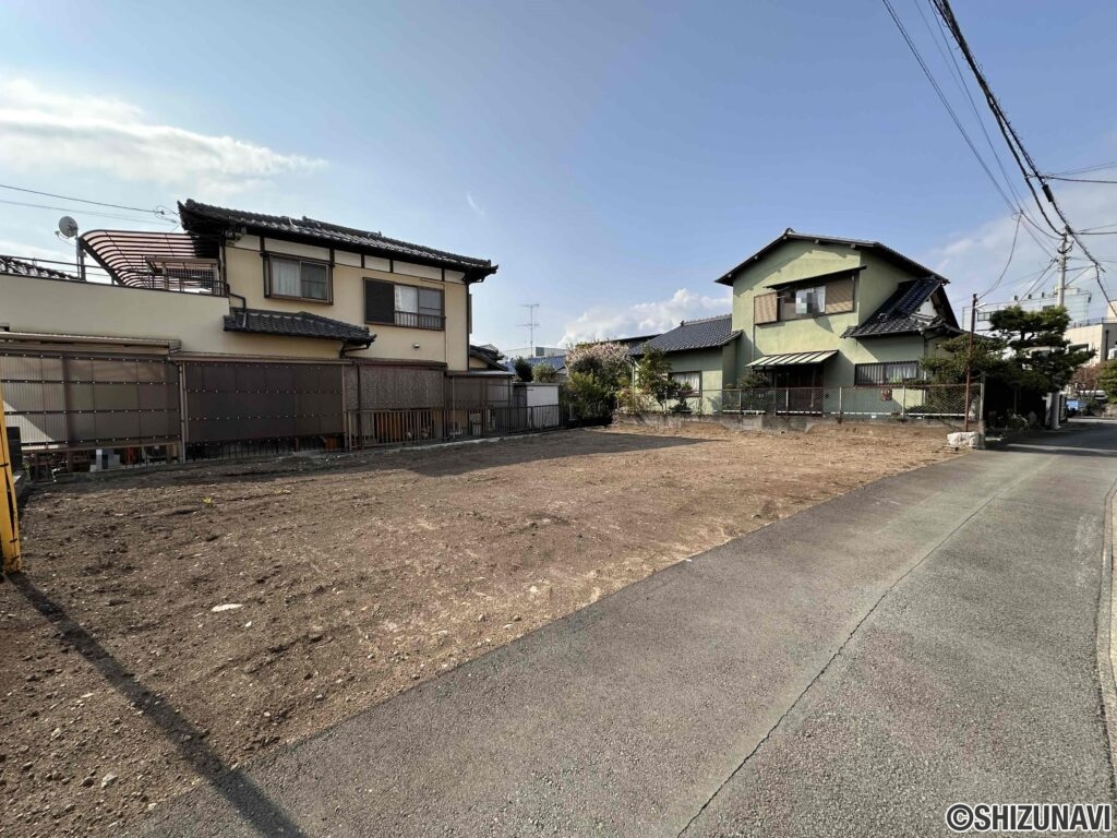 敷地は約50坪の土地です。