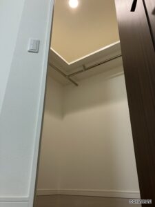 洋室7帖にはウォークインクローゼットが御座います♪