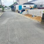 前面道路になります。北西側から撮影しております。
