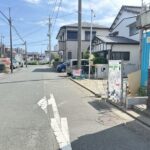 前面道路になります。