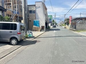 前面道路になります。