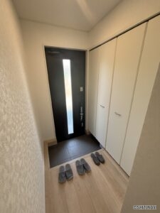 玄関のお写真です。