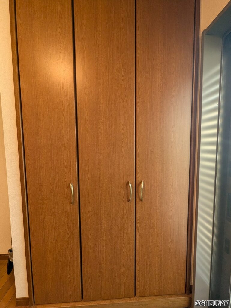 靴収納です